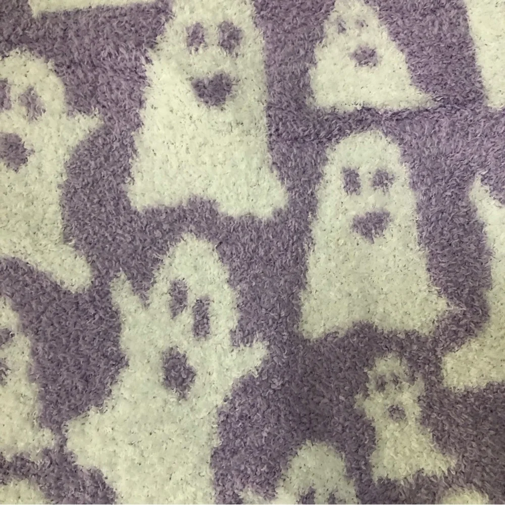 NEW NWT Happy Halloween Ghost Blanket Soft Feather Knit Throw 50x60